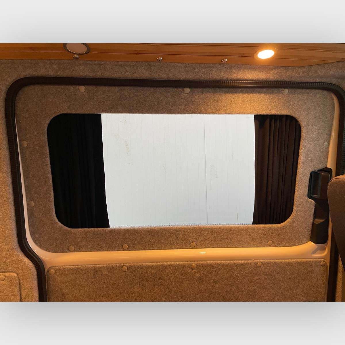 Fensterverkleidung Schiebetür Fahrerseite mit Vorhangvorbereitung VW T5-T6.1